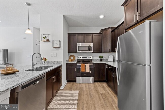 Building Photo - 1203 Hudson Ct