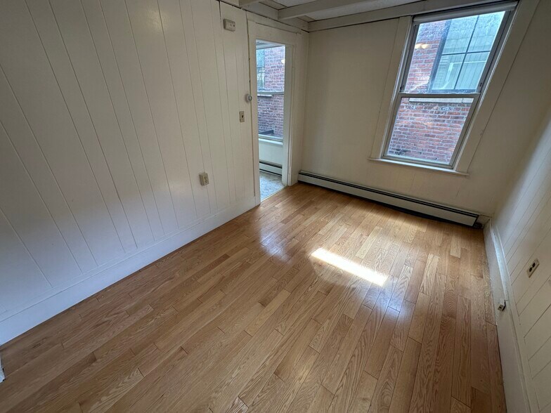 Building Photo - 238 Cambridge St