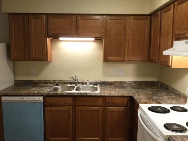 Building Photo - Table Rock Apartments