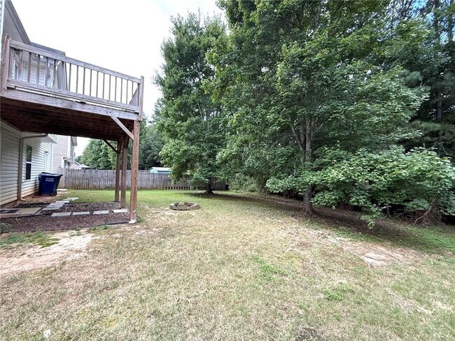 Building Photo - 3683 White Pine Rd