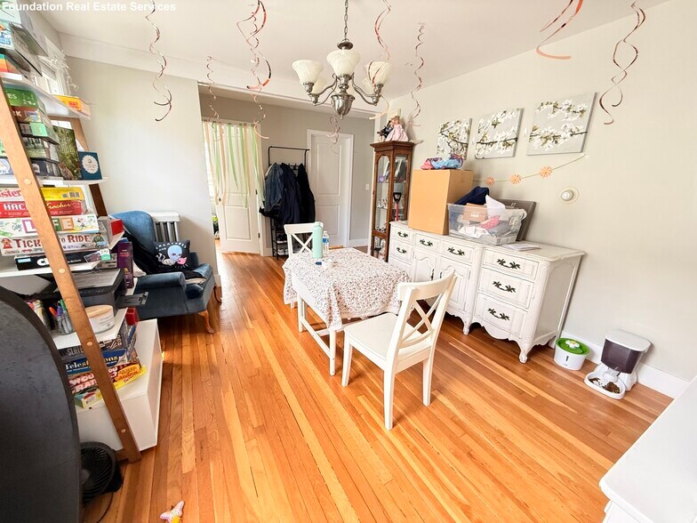 Building Photo - 33 Harriet St