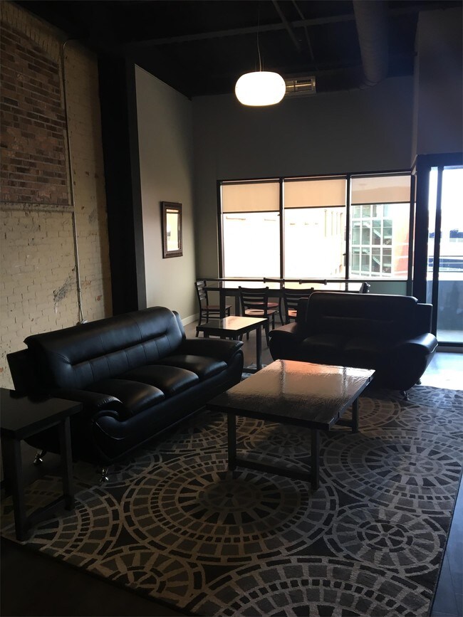 Building Photo - 157 S Kalamazoo Mall