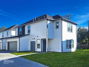 Building Photo - AMHERST PLAN