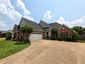 Building Photo - North Bossier Rental
