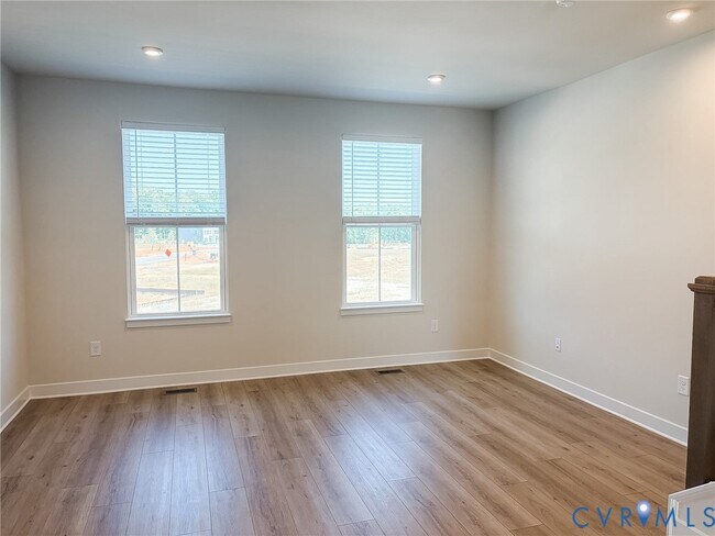 Building Photo - 4821 Cloverleigh Dr