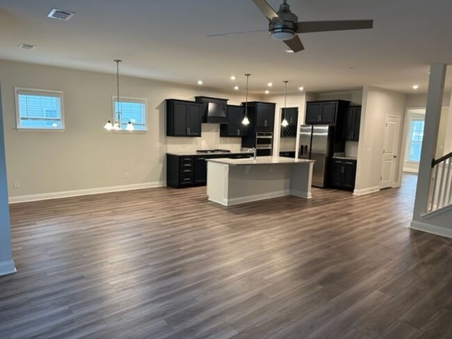 Building Photo - 5 Bedroom / 4 Bathroom House at Malind Bluff