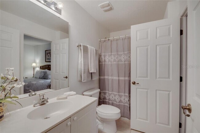Building Photo - 2714 Club Cortile Cir