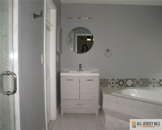 Building Photo - 141 Grantham Dr