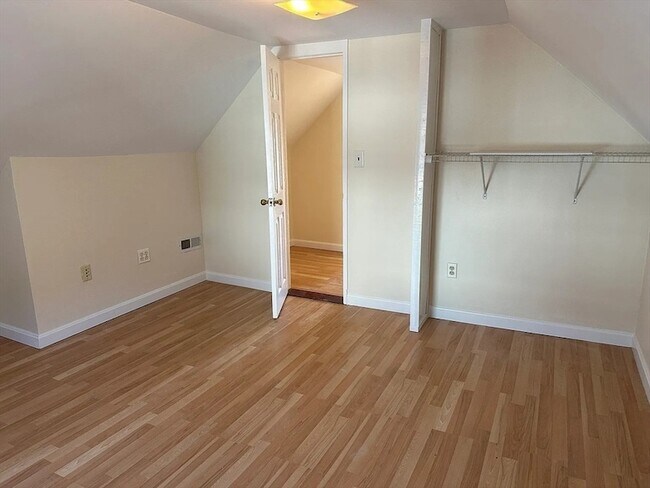 Building Photo - 9 Playstead Rd