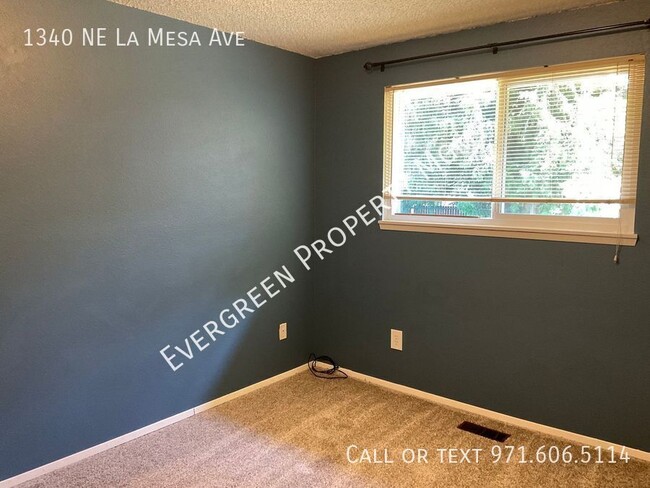 Building Photo - Freshly Remodeled 3BD Gresham Ranch | $239...