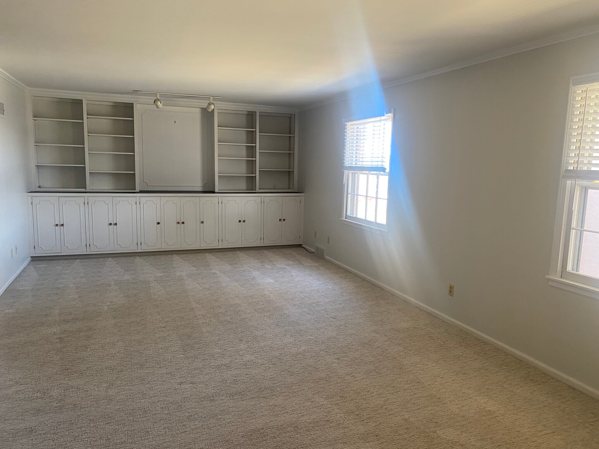 Living Room - 104 Winston Pl