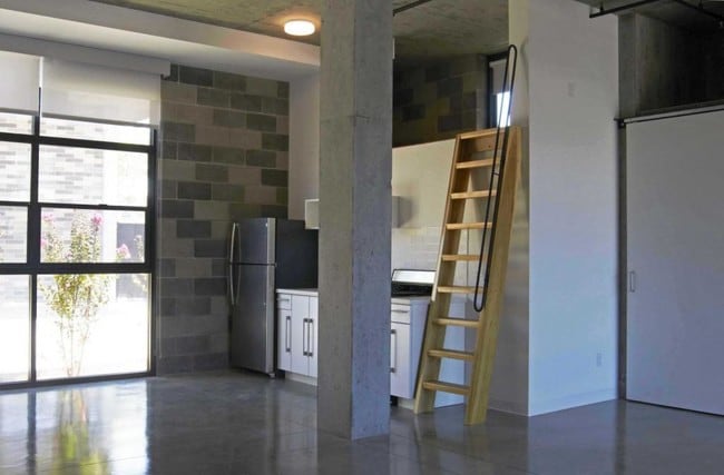 Building Photo - 4017 1st Ave