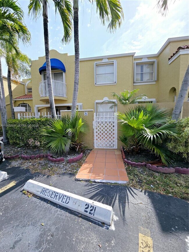 Building Photo - 365 NW 85th Ct