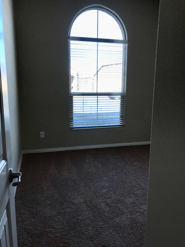 Building Photo - COMING SOON!!  Beautiful Home in Parks Bell