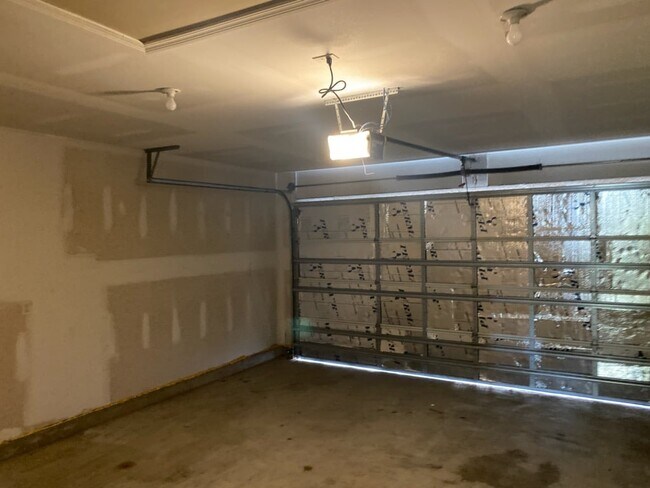 Building Photo - 286 Limestone Cir