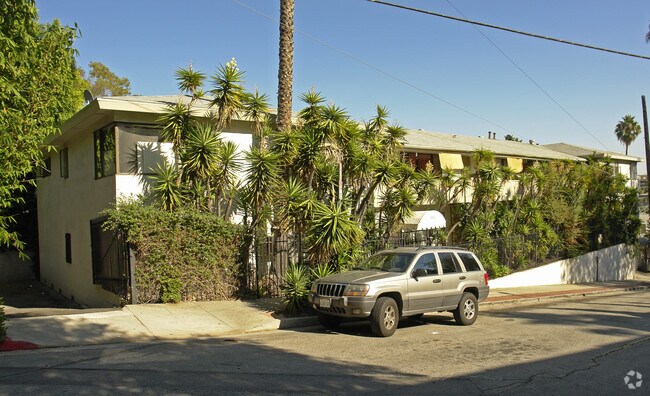 Primary Photo - 1850 N La Brea Ave