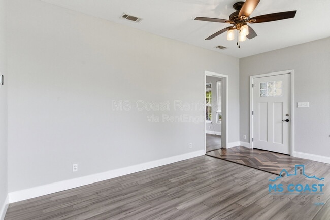 Building Photo - 4319 Lewis St