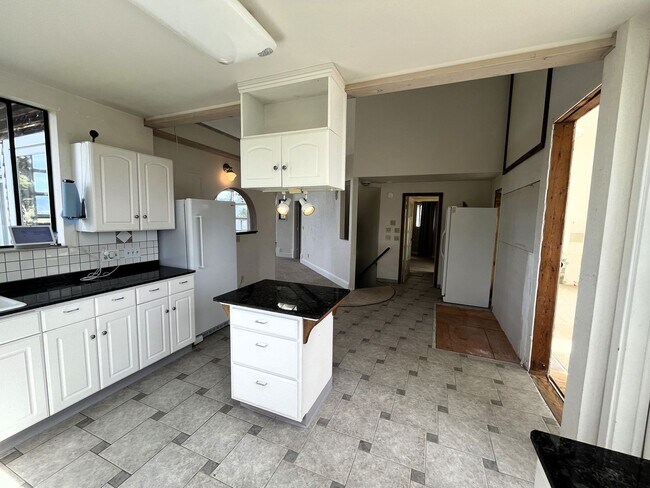 Building Photo - 3747 Trinity St