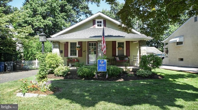 Building Photo - 502 Central Ave