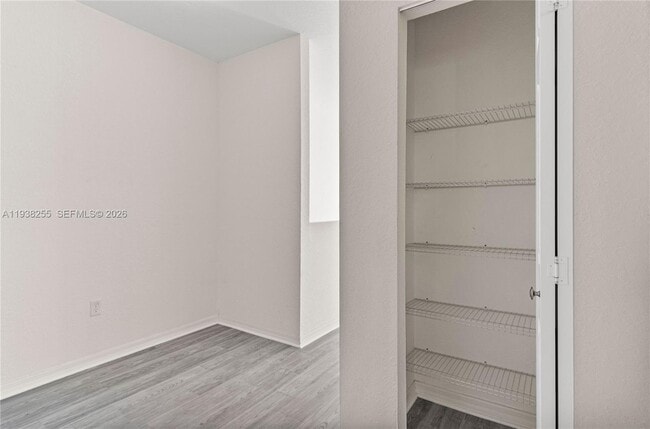 Building Photo - 2332 SE 16th Pl