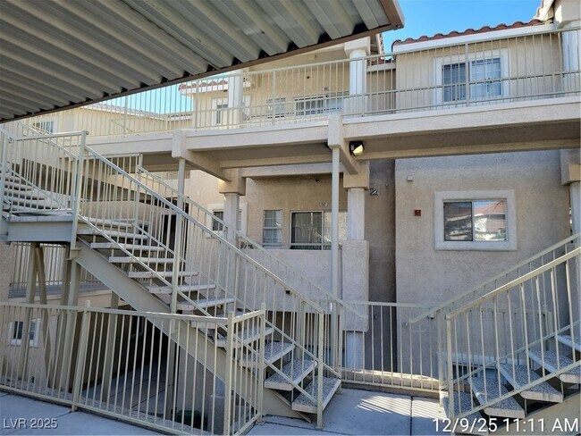 Primary Photo - 1987 Cutlass Dr