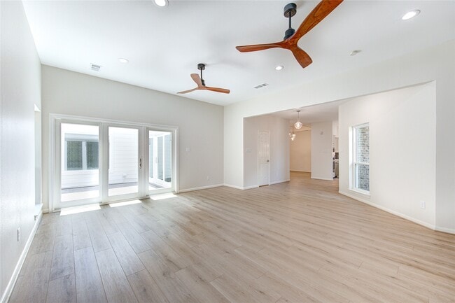 Building Photo - 14207 Stokesmount Dr