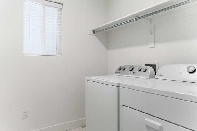 Building Photo - 4634 E Silver Moon Dr