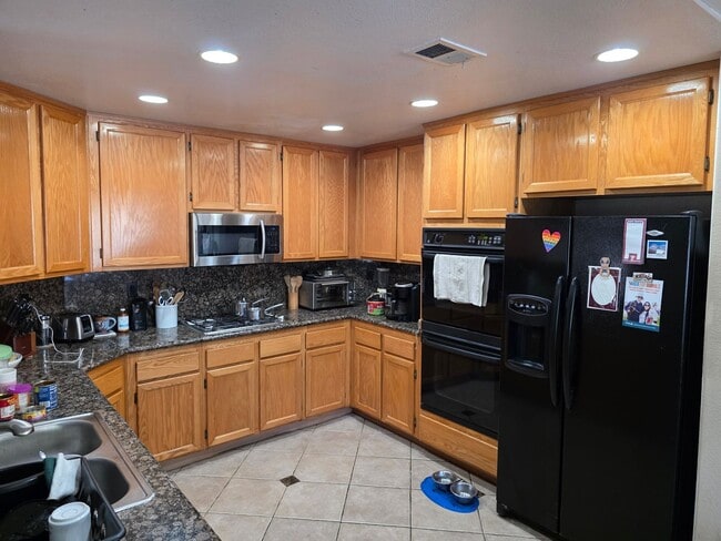 Building Photo - 2432 Papyrus Ct