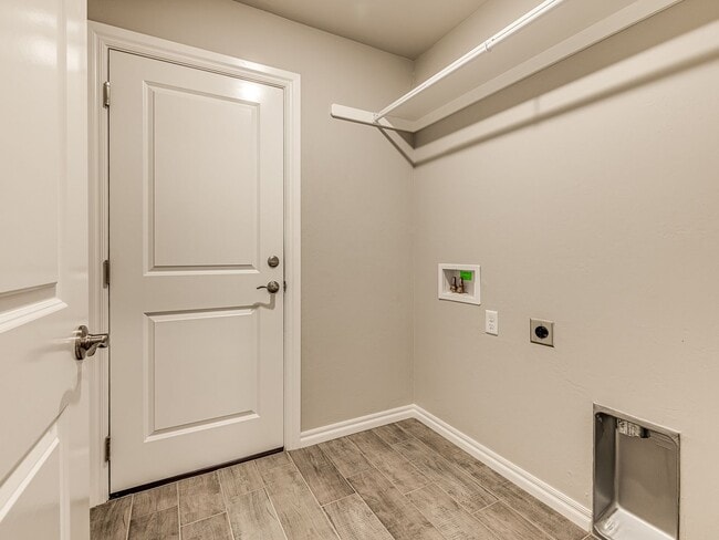 Building Photo - Newer Home + Deer Creek Schools + Storm Shelter