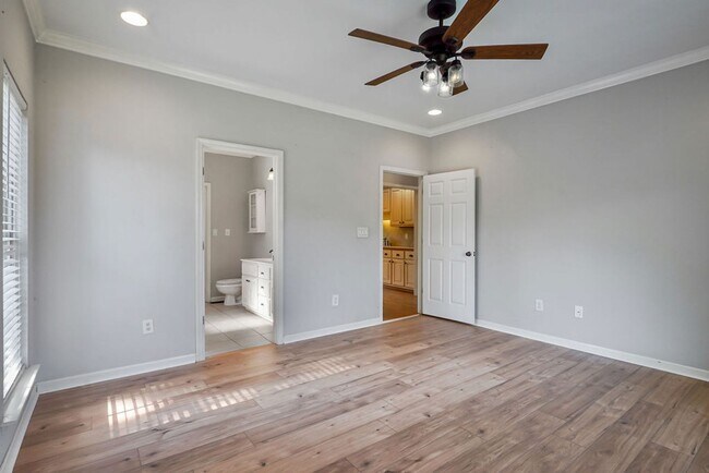 Building Photo - 3153 Cahaba Park Dr