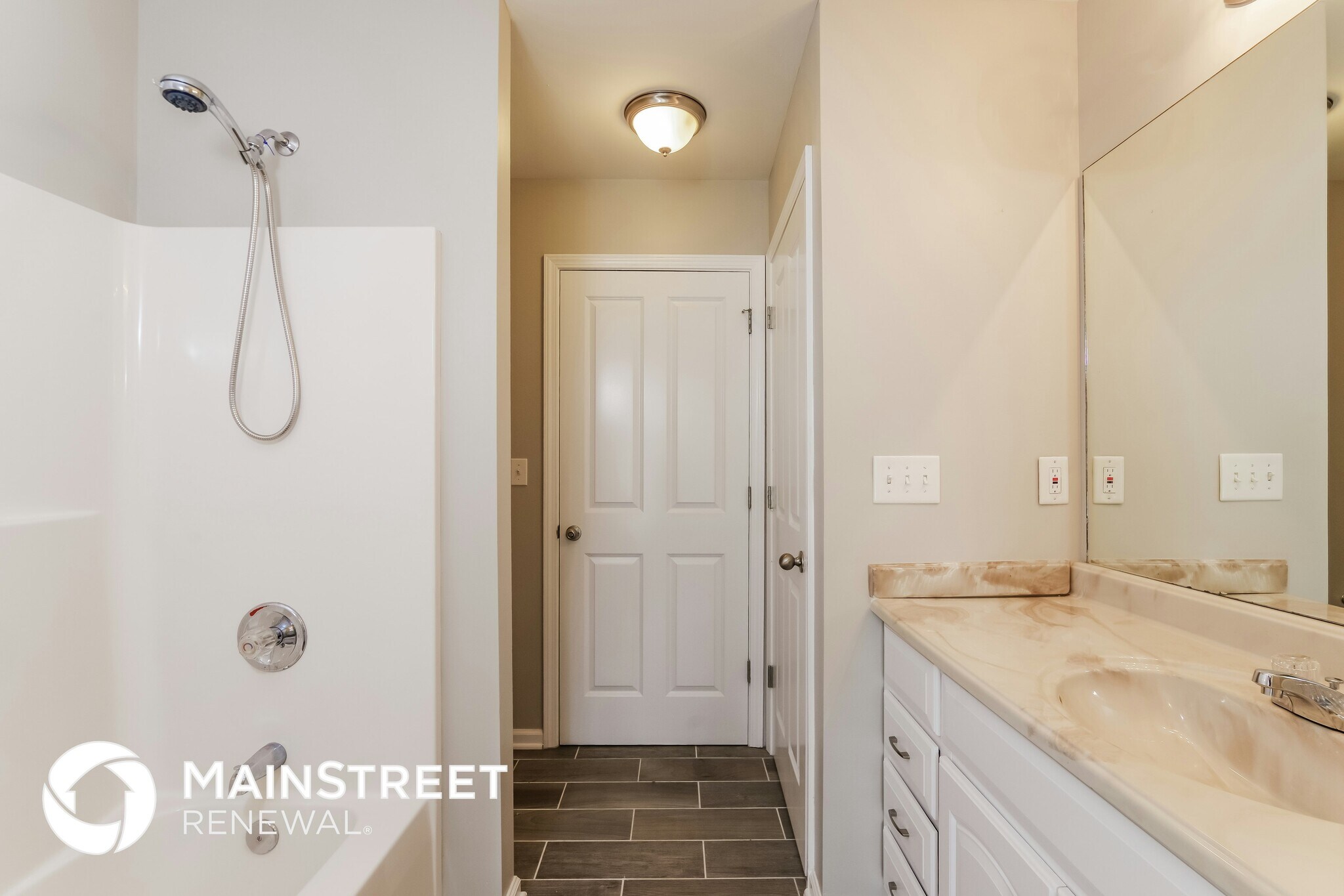 Building Photo - 3720 Sonoma Ln