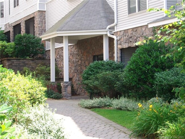 Building Photo - 105 Richards Ave