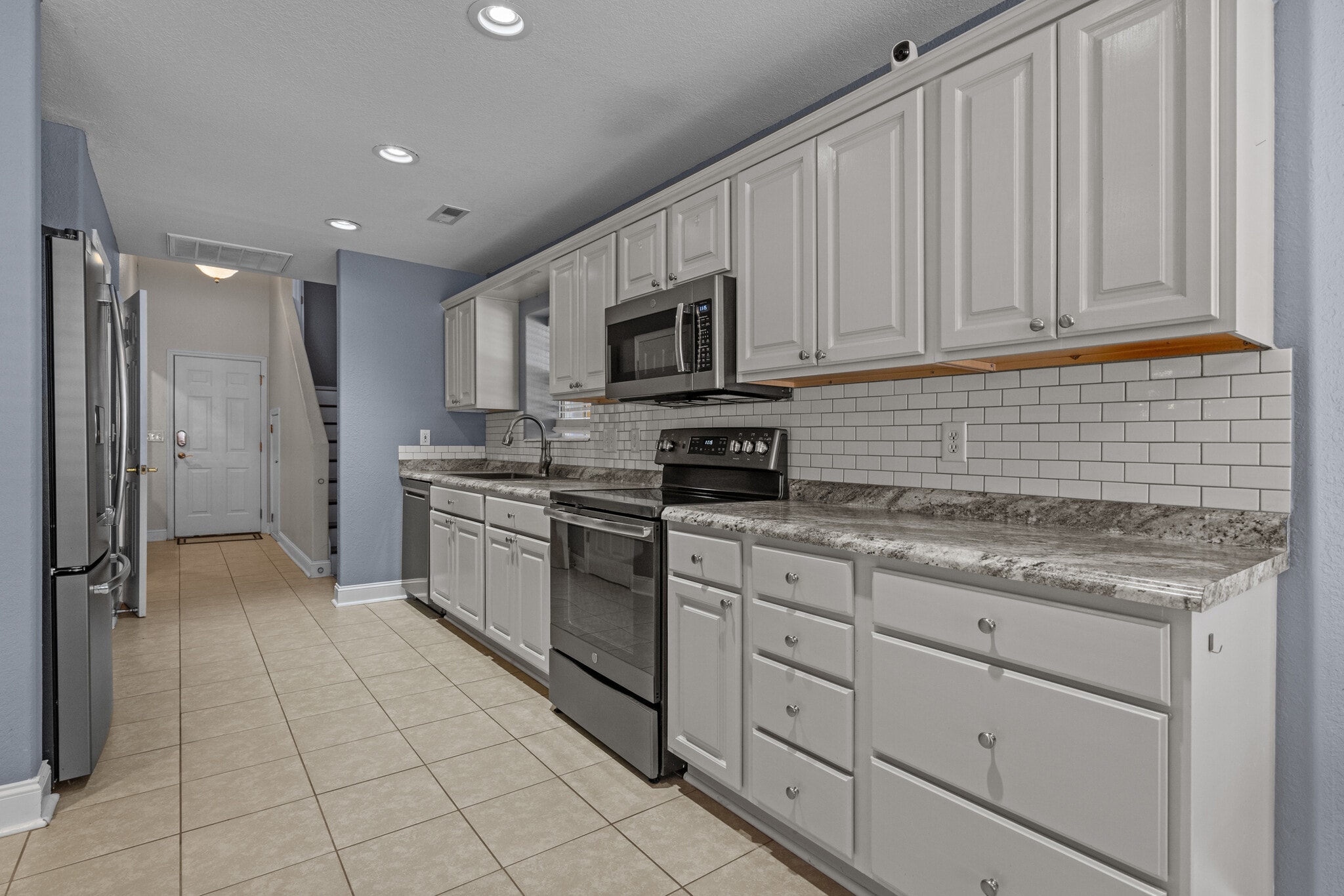 Building Photo - 2409 Hunters Trl