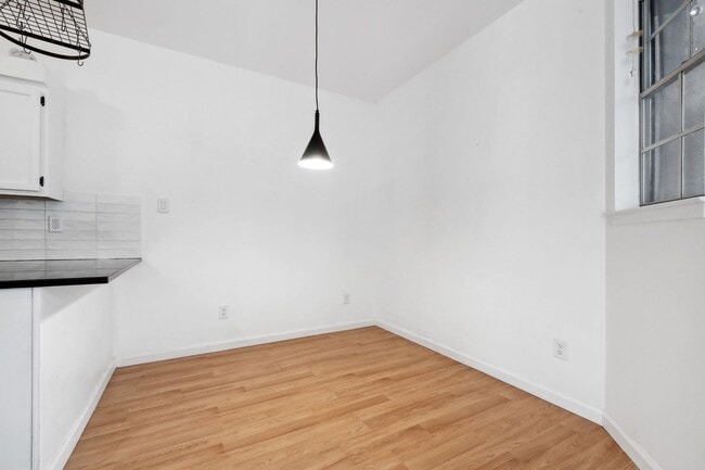 Building Photo - 6501 Brush Country Rd