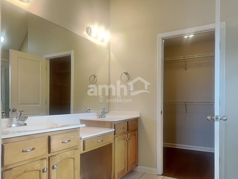 Building Photo - 95 Sweet Leaf Ln