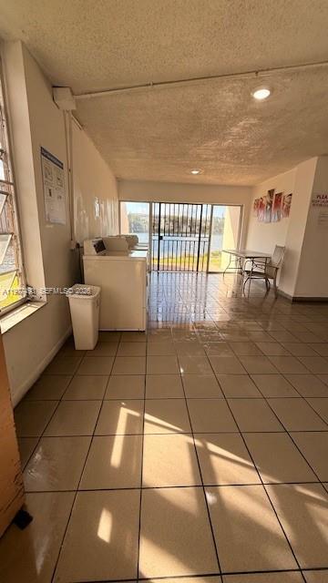 Building Photo - 8895 Fontainebleau Blvd