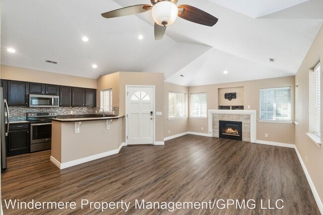 Building Photo - 2 br, 2 bath House - 5170 S. Surprise  Wy ...