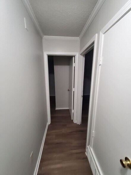 Building Photo - 5046 Gray Dr