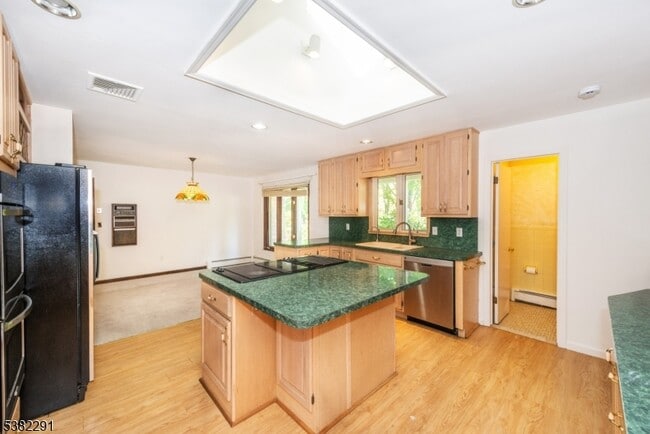 Building Photo - 29 Piersons Hill Rd