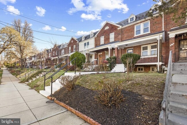 Building Photo - 5105 New Hampshire Ave NW