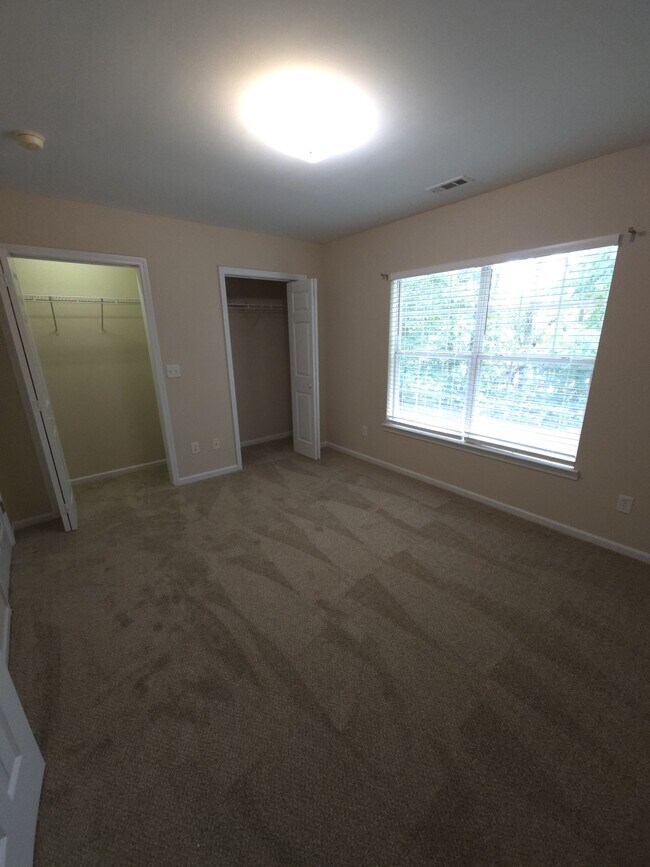 Building Photo - 30 Rimmon Trail