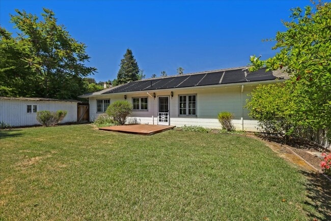 Building Photo - 162 Toyon Rd