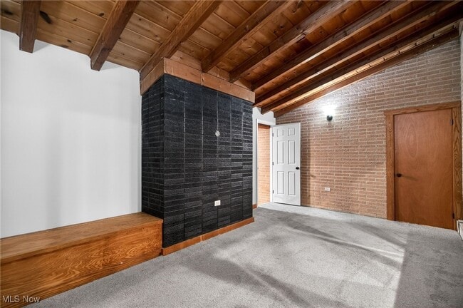 Building Photo - 3863 Wiltshire Rd