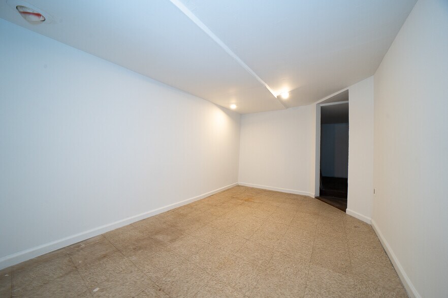 Building Photo - 2307 Fairmount Ave