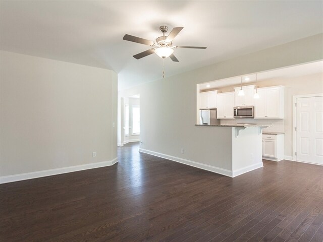 Building Photo - 102 White Ash Ln