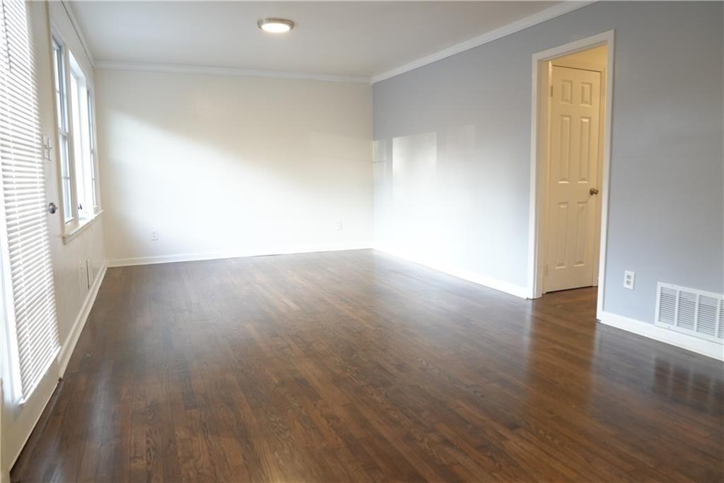 Building Photo - 1336 Willow Trail SW