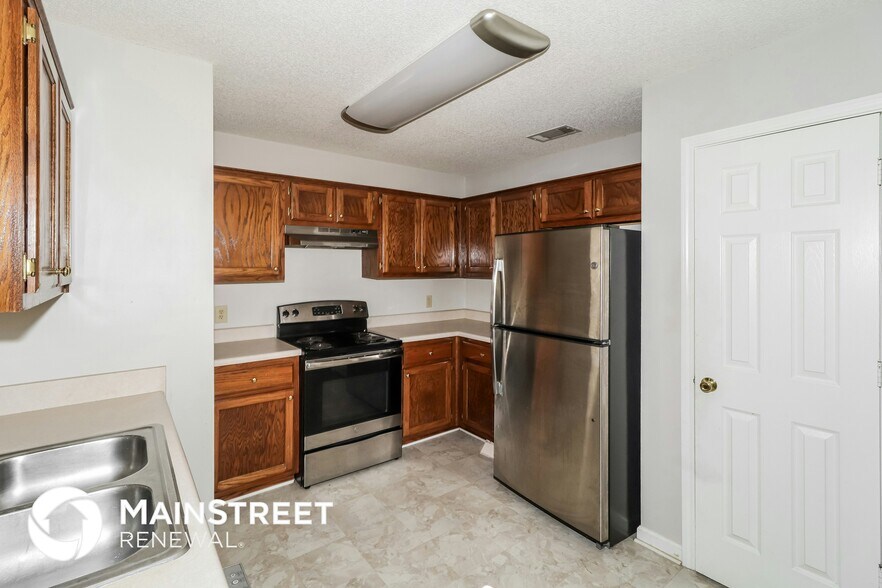 Building Photo - 1136 Breezy Valley Dr
