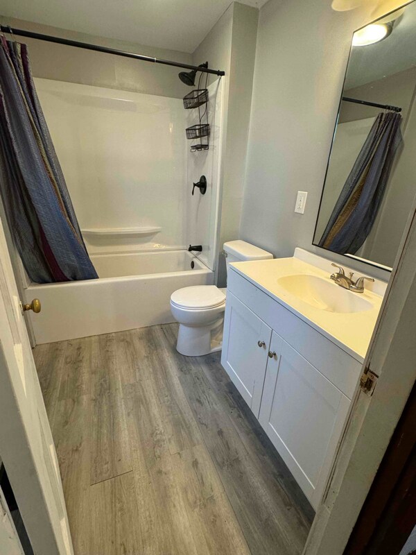 Building Photo - 411 Central Ave