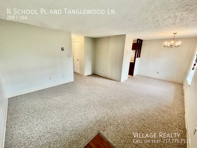 Building Photo - 305 N School Pl