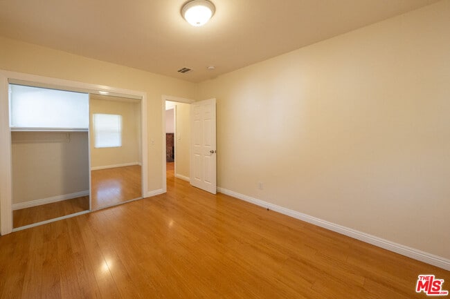 Building Photo - 361 W Wilson Ave